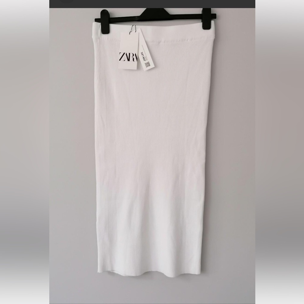 Elegant White Ribbed Skirt Zara NWT
